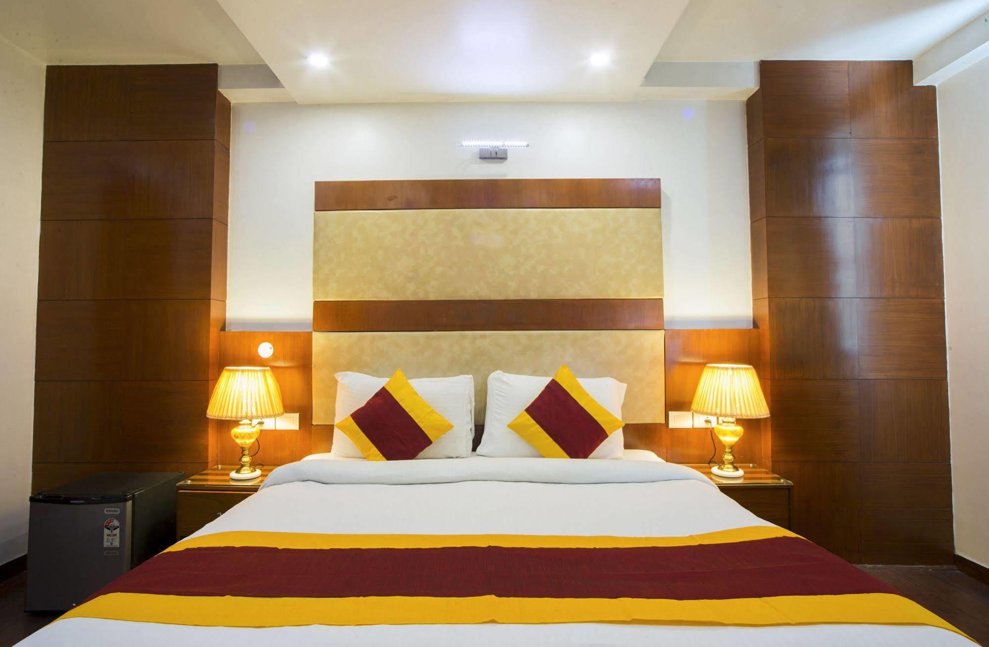 Hotel Palm Do'R - 02 Mins From New Delhi Railway Station Eksteriør bilde